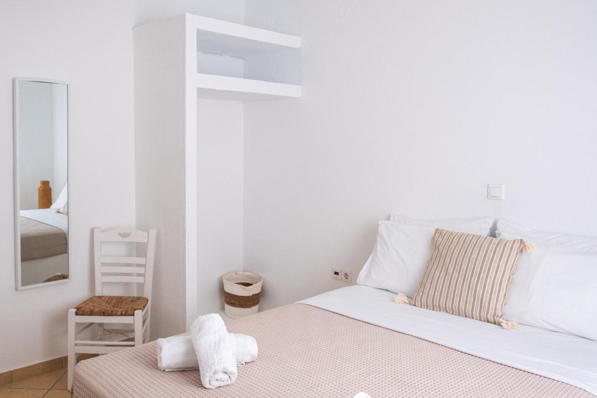 Aloni Ios Apartment Mylopotas Bagian luar foto